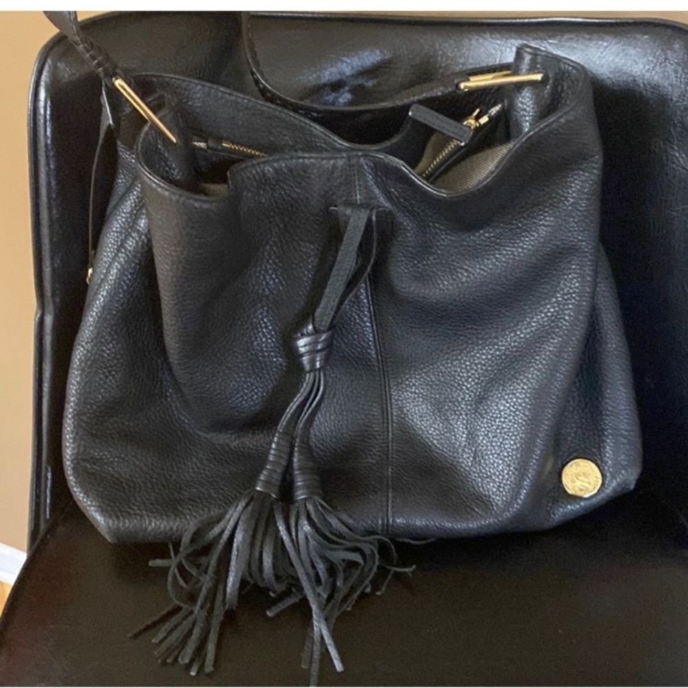 Excellent Preloved condition Vince Camuto purse